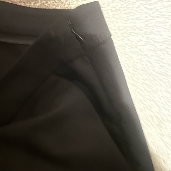 Express Classic Black Women's Shorts - Picture 5 of 7